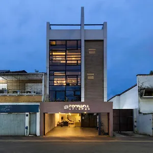4* Hotel Rockwell